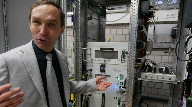 Professor Gernot Schullerus (und sein Kollege Thorsten Zenner) leiten das Projekt an der Reutlinger Hochschule, mit dem per Elek