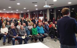 Die Aula der Laucherttalschule war gut gefüllt.