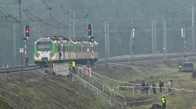 Bahnstrecke in Polen durch Sabotage beschädigt