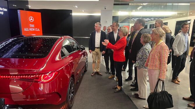 Ministerin Nicole Hoffmeister-Kraut und ihre Delegation zu Besuch bei Mercedes Nordamerika in Atlanta. FOTO: DRENOVAK.