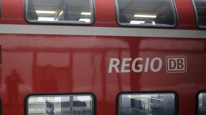 Ein Regionalexpress der Deutschen Bahn.