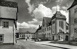 Viel verändert hat sich seit 1970 nicht: Jetzt soll die Hohenzollernstraße grüner und freundlicher werden.  FOTO: PRIVAT