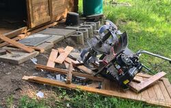 Immer wieder kommt es an der Achalm zu Vermüllungen und Vandalismus: Am Gartenhaus von Familie Bach wurde die Tür aus den Angeln