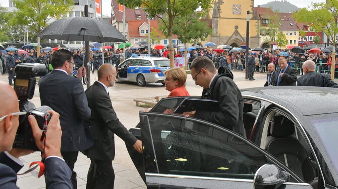 Ankunft in Reutlingen beim CDU-Parteitag im September 2017: Angela Merkel wird direkt vor den Stadthalleneingang chauffiert.