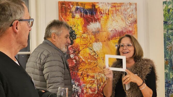 Farbenfroh: Die Jahresausstellung der Kreativen im Gomaringer Schloss