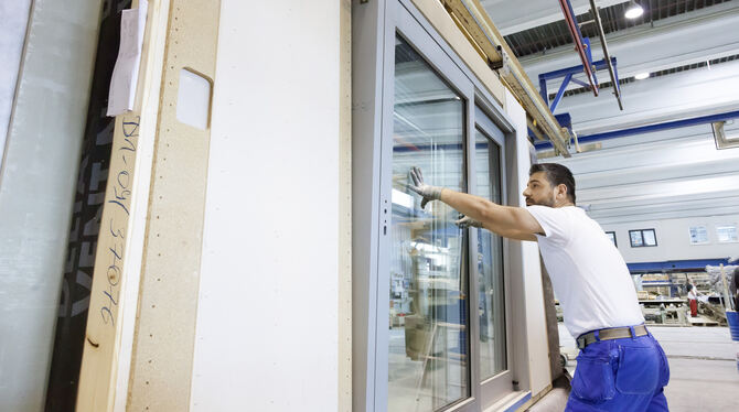 Fertighaus-Produktion bei Schwörer in Hohenstein-Oberstetten.