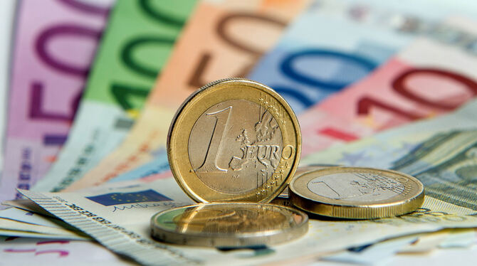 Nordrhein-Westfalen, hes, Wirtschaft, WIR, Währung, EU, lnw, Steuern, Nordrhe, lhe In Gomaringen muss jeder Euro einzeln umgedreht werden. Das geht aber nicht nur der Wiesaz-Gemeinde so. Die Finanzlage der Kommu