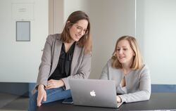 Manuela Miller-Feigl und Franziska Nowak verbinden technologische Exzellenz mit Top-Management.  FOTO: MEMI TEXTILES