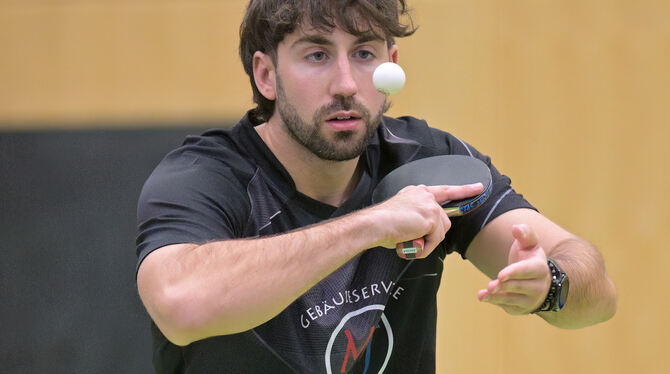 Gewinnt in Ottenbronn beide Einzel und im Doppel an der Seite von Kathrin Mundry: Markus Metzger vom SSV Reutlingen.