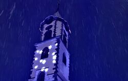 Winterweihnachtliche Stimmung rund um die Pfullinger Martinskirche. FOTO: STADT