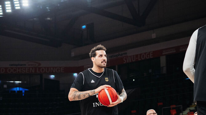 Mahir Agva beim Training der deutschen Basketball-Nationalmannschaft in Ulm vor dem Länderspiel gegen Israel.
