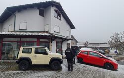 Ein weiterer Schauplatz der furchtbaren Bluttat, die am Mittwoch, nach Bekanntwerden, die ganze Region erschüttert: Das Firmenge