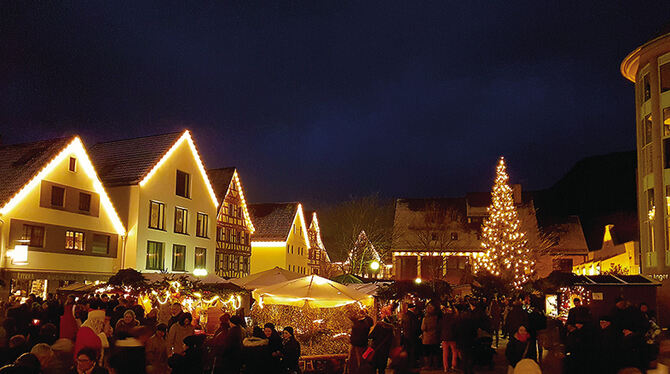 Am Wochenende ist Weihnachtsmarkt in Dettingen.  FOTO: GEMEINDE