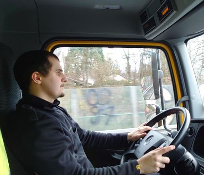 Leon Klaß ist Berufskraftfahrer bei der Post.