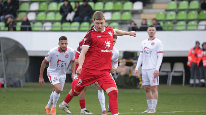 Baden-Wuerttemberg, Fussball, Maenner, OL, Oberliga, Saison 2025/26, wfv Willie Sauerborn trifft zwei Mal für den SSV Reutlingen.