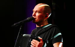 Der Akkordeon-Mann: Rainer von Vielen.