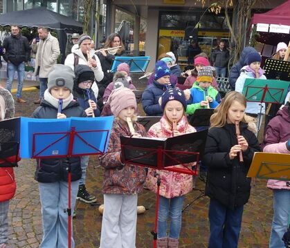 Das Blockflötenensemble der Musikschule gehört fest zum Weihnachtsmarkt Pliezhausen.