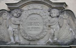 Wegen zwei Backpfeifen und Nötigung wurde ein 23-jähriger aus dem Ermstal vom Amtsgericht Reutlingen zu einer fünfmonatigen Bewä