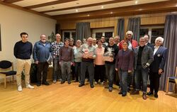 Viele Lebensretter, aber nicht alle Vielfach-Spender waren anwesend.  FOTO: ZELLER-RAUSCHER