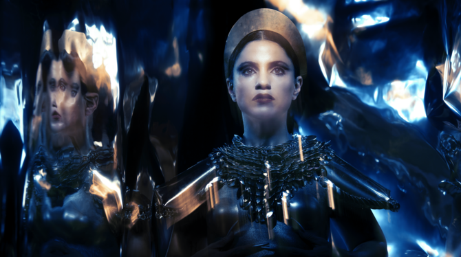 Die tunesische Electropop-Sängerin Emel Mathlouthi ist am Freitag zu Gast im franz.K.