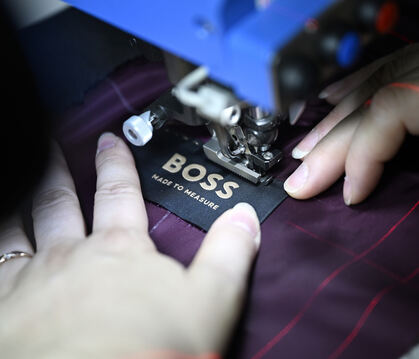 Produktion von Anzügen bei Hugo Boss in Metzingen.