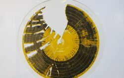 Schallplattenform in Auflösung: Peter Magieras Radierung »Suche 2«.