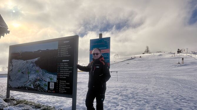 Allgäu Es ist angerichtet: Rupert Schön, Betreiber der Schwärzenlifte Eschach, freut sich über die aktuell gute Schneelage