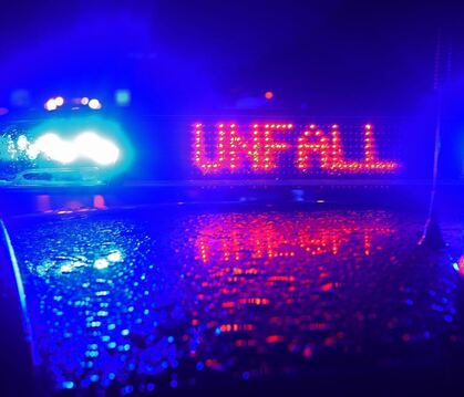 Polizei Blaulicht bei Unfallaufnahme