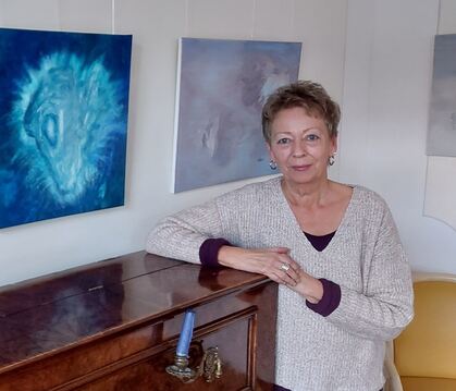 Tutti Karkossa stellt in der Alten Schule aus.