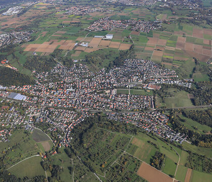 Wannweil aus der Luft. Die Bäume wachsen in der Echaz-Gemeinde nicht mehr in den Himmel.