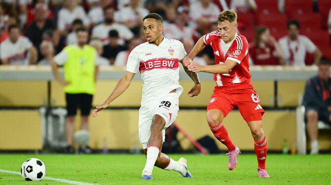 Das 1:2 im Supercup gegen den FC Bayern war für Nikolas Nartey (links) und den VfB die bislang letzte Heim-Niederlage. FOTO: WI Das 1:2 im Supercup gegen den FC Bayern war für Nikolas Nartey (links) und den VfB die bislang letzte Heim-Niederlage. FOTO: WI