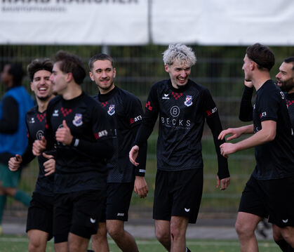 Mit bester Stimmung in die Winterpause: Croatia Reutlingen jubelt in Nagold.