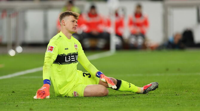 Bundesliga, Spieltag13, Aktion, Am Boden, Enttaeuschung Erwischt keinen guten Tag: VfB-Keeper Alexander Nübel.