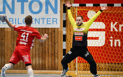 Seit elf Toren bei den Aktiven im Tor des VfL Pfullingen: Daniel Schlipphak (rechts).