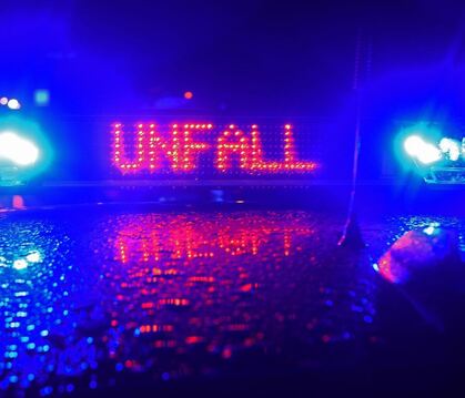 Polizei Blaulicht bei Unfallaufnahme