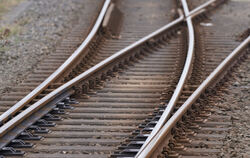 Eine Unbekannte hatte sich von einem Zug in Wannweil absichtlich überrollen lassen.