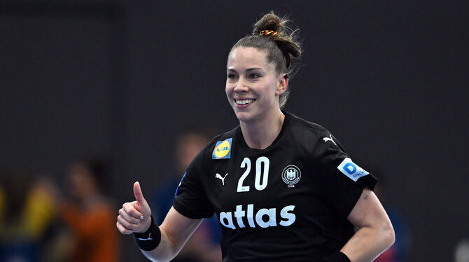 »Alles ist möglich«. sagt Rückraumspielerin Emily Vogel vor dem WM-Halbfinale gegen Frankreich. FOTO:GAMBARINI/DPA »Alles ist möglich«. sagt Rückraumspielerin Emily Vogel vor dem WM-Halbfinale gegen Frankreich. FOTO:GAMBARINI/DPA