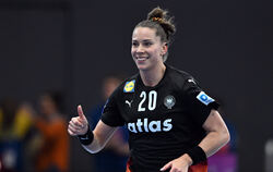 »Alles ist möglich«. sagt Rückraumspielerin Emily Vogel vor dem WM-Halbfinale gegen Frankreich.  FOTO:GAMBARINI/DPA