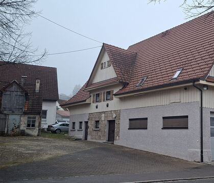 Alt und nicht mehr den Anforderungen entsprechend: Der Gemeinderat beschließt mehrheitlich, dass ans Feuerwehrhaus in Erpfingen