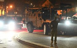 Jugendamt holt Kind mit Hilfe von Spezialkräften aus Familie