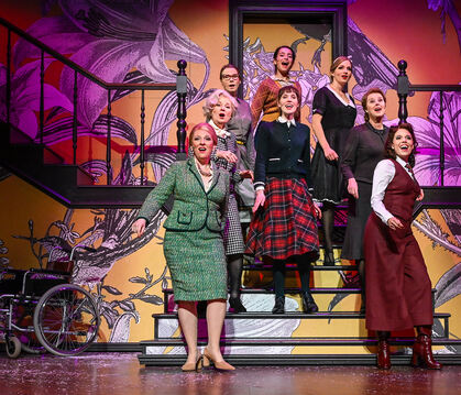 Show-Einlage trotz Mord: Monika Wiedemer, Sabine Bräuning, Anne Leßmeister, Rosa Alice Abruscato, Barbro Viefhaus, Hannah Rebekk