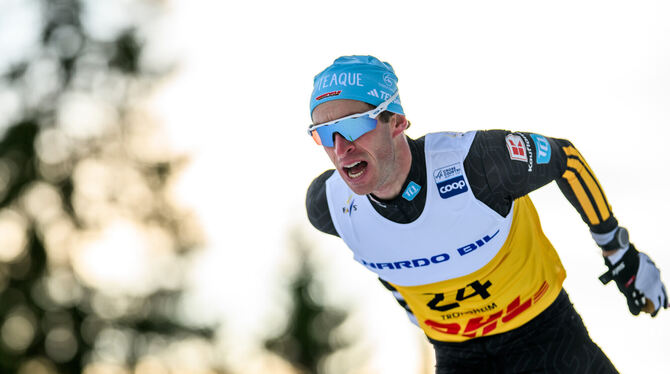 Aktion, Skilanglauf, Maenner Florian Notz kommt als bester Deutscher ins Ziel und hakt die Olympia-Norm ab.