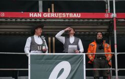 Prost, auf den Neubau beim Metzinger Gymnasium.