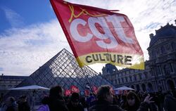 Mitarbeiter des Louvre streiken