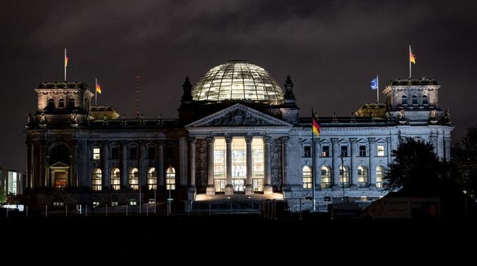 Reichstagsgebäude im Morgengrauen Reichstagsgebäude im Morgengrauen