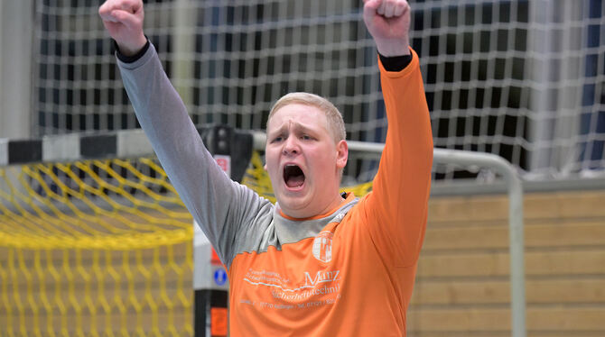 Einmal mehr eine Klasse für sich: Betzingens Torwart Niclas Lohan. FOTO: BAUR Einmal mehr eine Klasse für sich: Betzingens Torwart Niclas Lohan. FOTO: BAUR