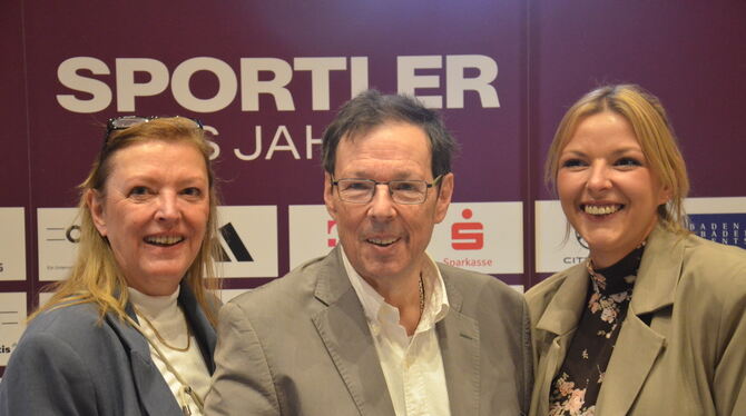 Das Organisationsteam hinter der renommierten Gala: Beate, Klaus und Deborah Dobbratz (von links). FOTO: WALKER Das Organisationsteam hinter der renommierten Gala: Beate, Klaus und Deborah Dobbratz (von links). FOTO: WALKER