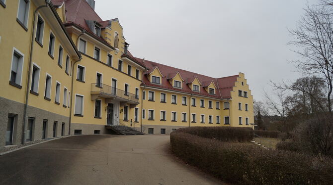 alb pflegeheim Die Zukunft des Altenpflegeheims St. Elisabeth soll öffentlich gemacht werden.