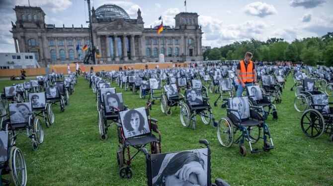 Aktion zu Long Covid- und CFS-Erkrankten Aktion zu Long Covid- und CFS-Erkrankten