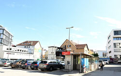 Im Stadtquartier Obere Wässere steht der letzte Bauabschnitt an. Die Gebäude in der Albstraße 4 bis 10 werden abgerissen.